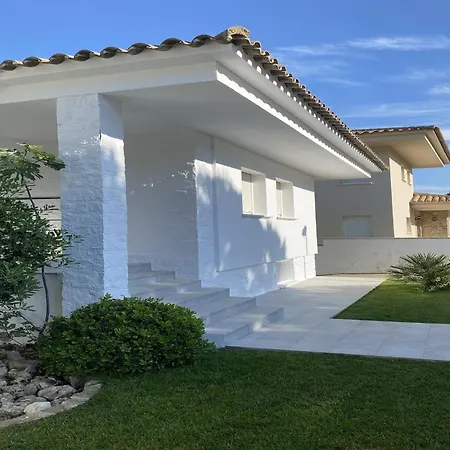 Apartment, 350 Meters From The Riells * L' Escala