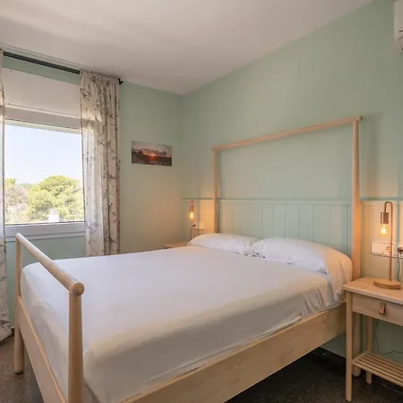 Villa Apartment, 350 Meters From The Riells