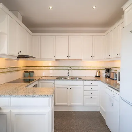 Villa Apartment, 350 Meters From The Riells *